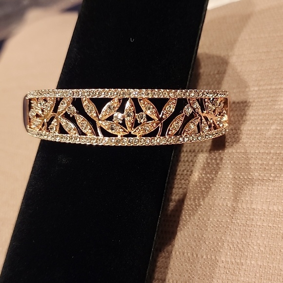 Charter Club Rose Gold-Tone Crystal Filigree Bangle Bracelet NWT - Picture 3 of 5